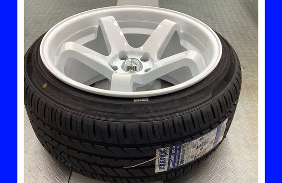 トヨタ　C-HR　18インチ　持ち込み　タイヤ交換は大阪の経験豊富なRTガレージにお任せください。