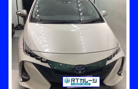 トヨタ　プリウス　15インチ　持ち込み　タイヤ交換は大阪の経験豊富なRTガレージにお任せください。
