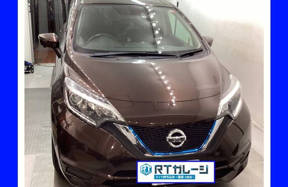 日産　ノート　1４インチ　持ち込み　脱着スタッドレスタイヤ交換は大阪の経験豊富なRTガレージにお任せください。