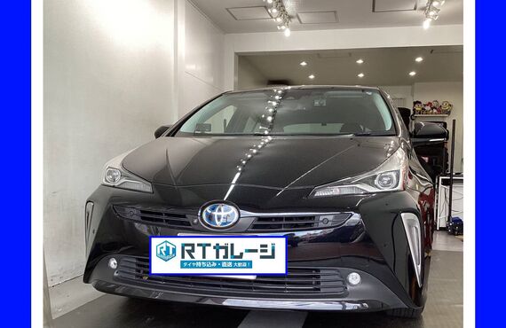 トヨタ　プリウス　15インチ　持ち込み　脱着スタッドレスタイヤ交換は大阪の経験豊富なRTガレージにお任せください。
