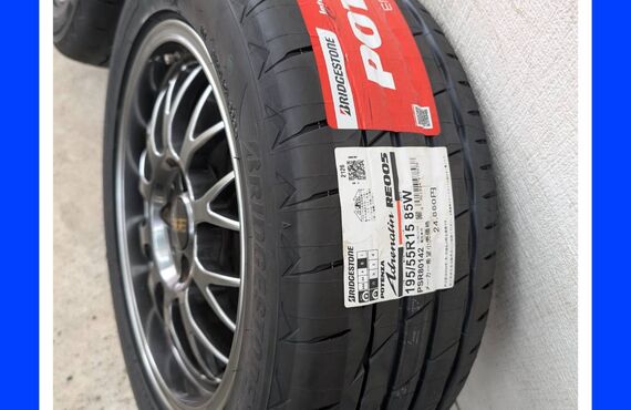 マツダ　ロードスター　15インチ　持ち込み・直送タイヤ交換をされるなら経験豊富なＲＴガレージへお任せ下さい