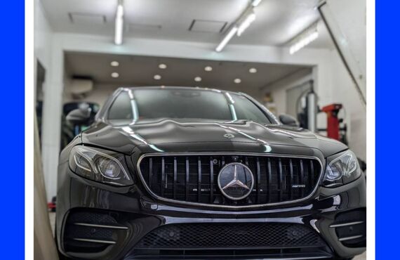 ベンツ　E53　AMG　２０インチ　持ち込み・直送タイヤ交換は経験豊富なRTガレージへお任せ下さい。